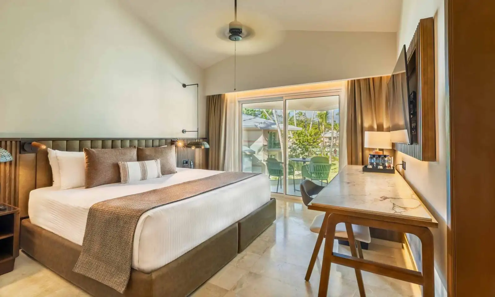 family-selection-junior-suite-garden-view-1