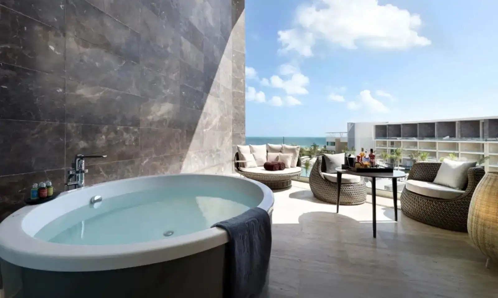 TRS-CORAL-LOFT-SUITE-10-MG-1027