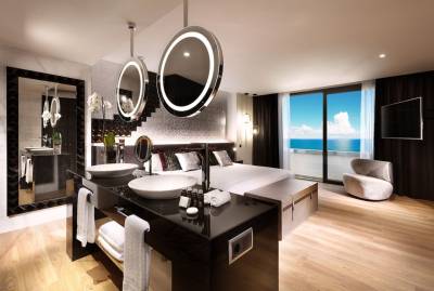 Rooms & Suites