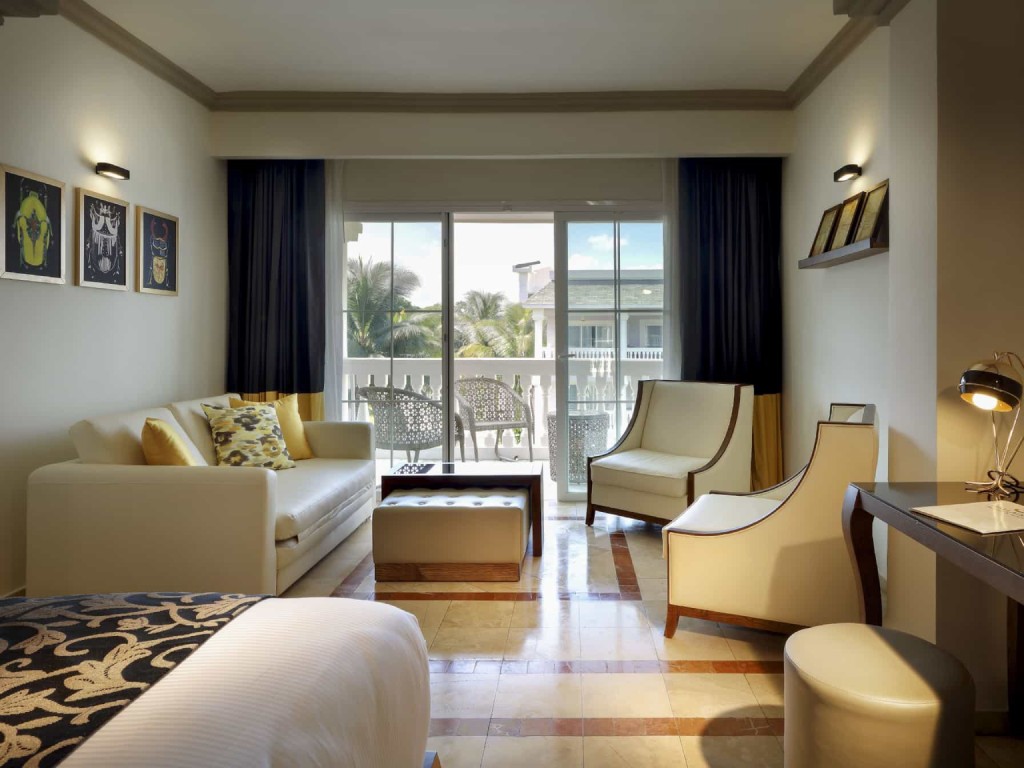 Grand_Palladium_Lady_Hamilton_Junior-Suite3