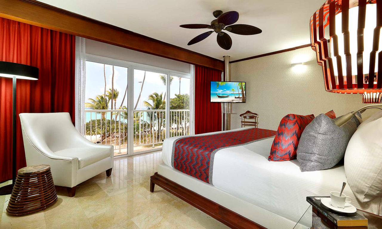 GP-BAVARO-SUITES-AMBASSADOR-SUITE-PANORAMIC-OCEAN-VIEW