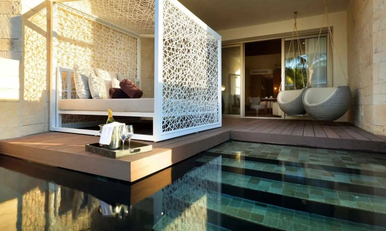 TRS-CORAL-JUNIOR-SUITE-SWIM-UP10