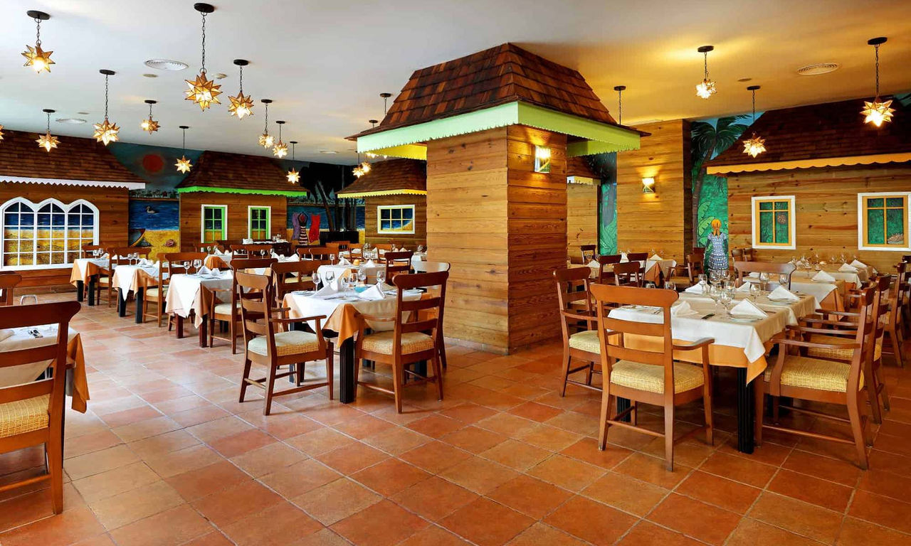 Grand_Palladium_Jamaica_Xaymaica2