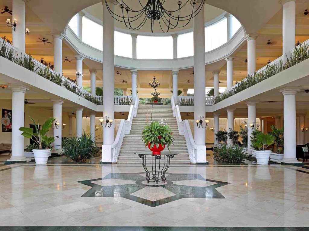 Grand-Palladium-Lady-Hamilton-Resort-Spa_Lobby