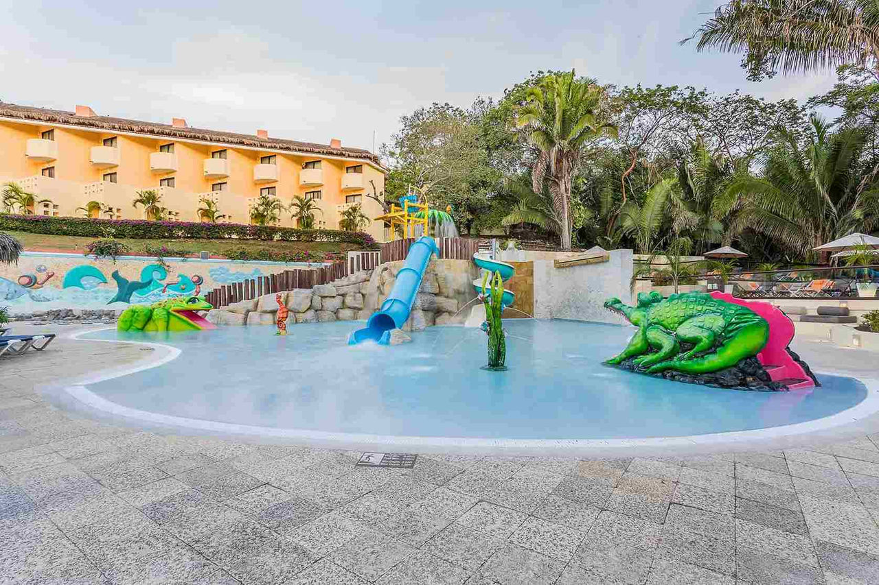 grand-palladium-vallarta-resort-spa-piscina-infantil-9
